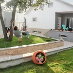 Charming House Atalaia + Pool Nyaraló