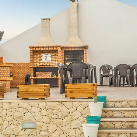 펜션 Charming House Atalaia + Pool *